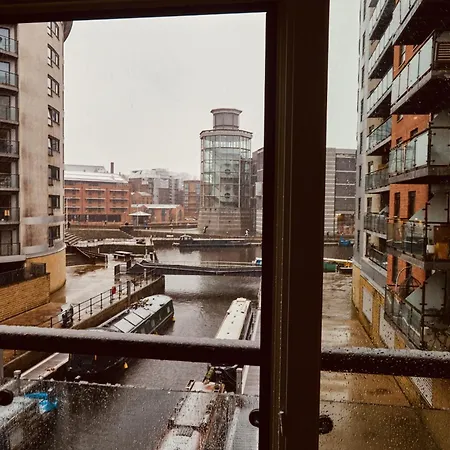 Riverside Dock Free Secure Parking