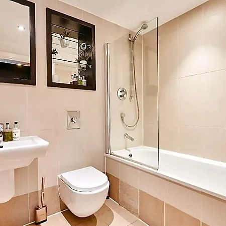 Riverside Dock Free Secure Parking Apartamento