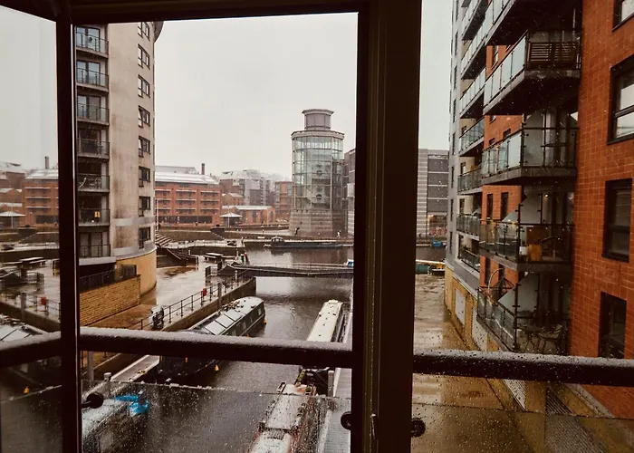 Riverside Dock Free Secure Parking