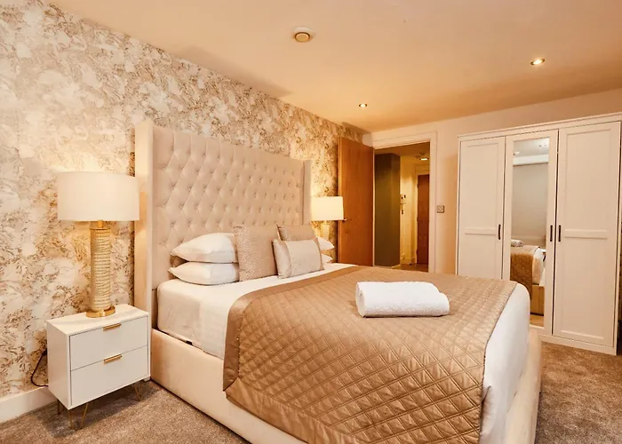 Riverside Dock Free Secure Parking *