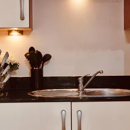 Riverside Dock Free Secure Parking Апартаменти *