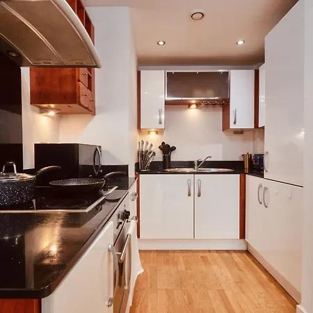 Апартаменти Riverside Dock Free Secure Parking Лідс